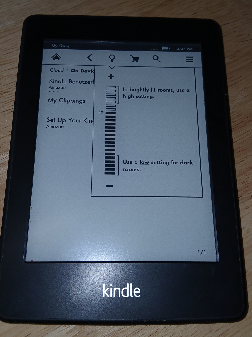 Amazon Kindle Black 5th Gen. e-Reader with Navy Blue Fabric Cover - Picture 5 of 16